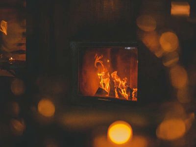 Mirrors Flanking Fireplace: A Hidden Charm!